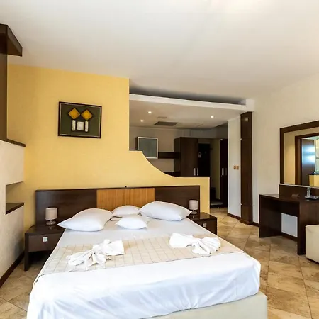 Hotell By Tony 4*